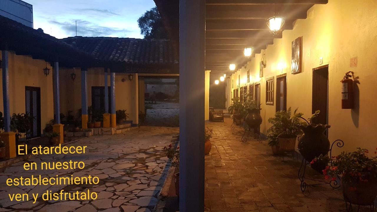 Hotel Lirice Colonial Comitan de Dominguez Exterior photo